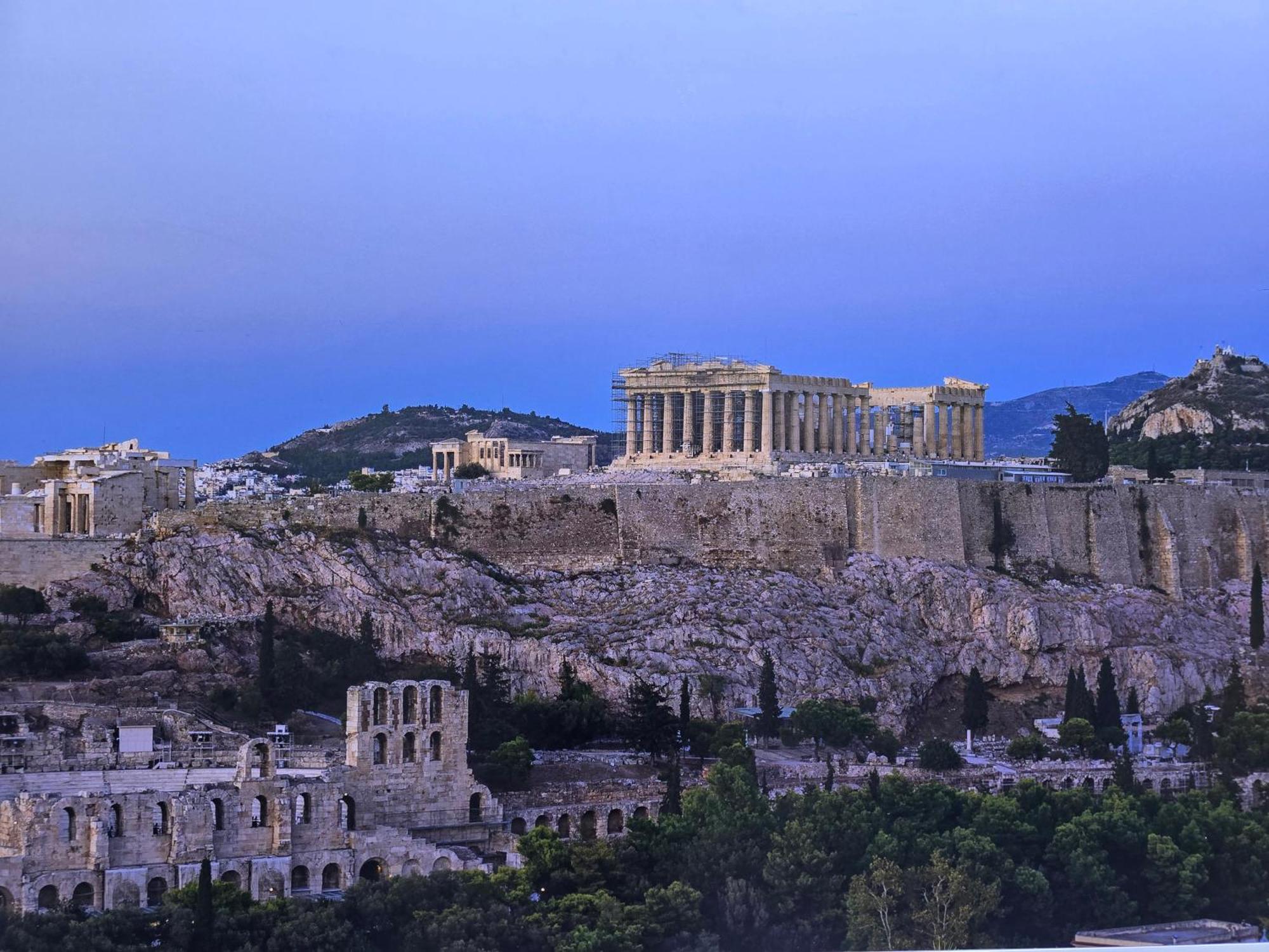 Luxury * Athens